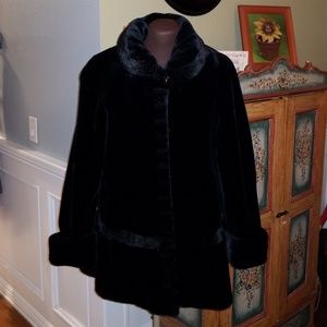 Bernardo Jacket Velvet Feel